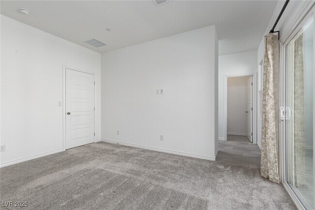 Building Photo - 2532 Vittora Pointe St