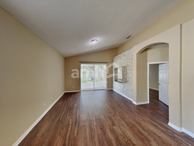 Building Photo - 1714 Cedar Lake Dr