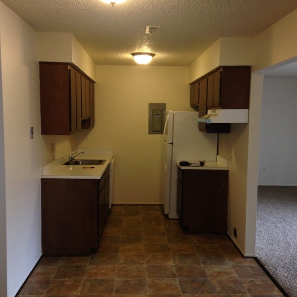 KITCHEN - 28710 5 Mile Rd