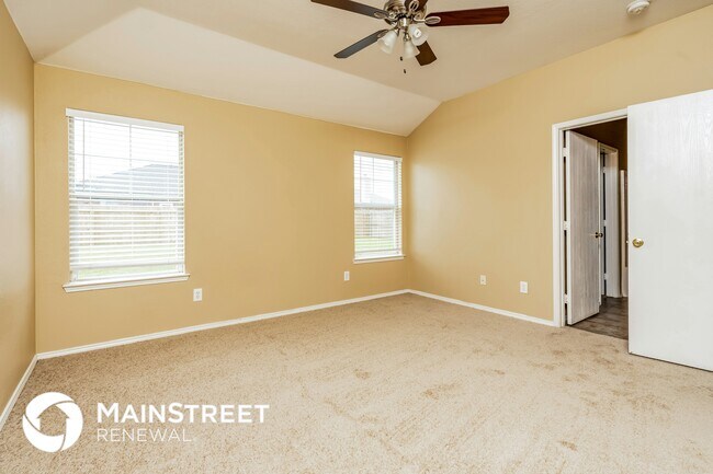 Building Photo - 1611 Emily Ln