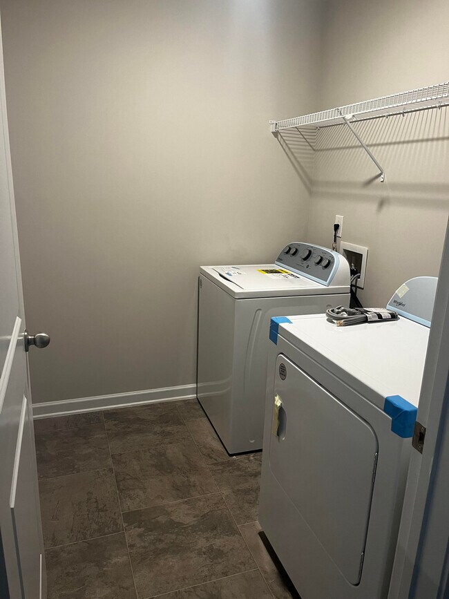 Building Photo - 7522 Congregation St