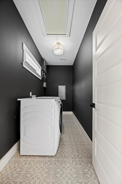 Building Photo - 2505 Vance Ave