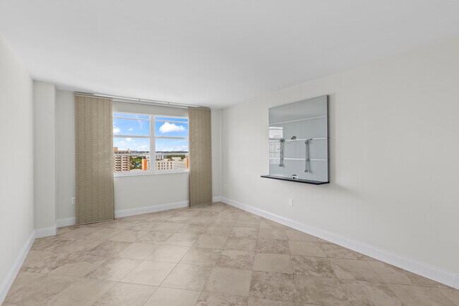 Building Photo - 2801 NE 183rd St