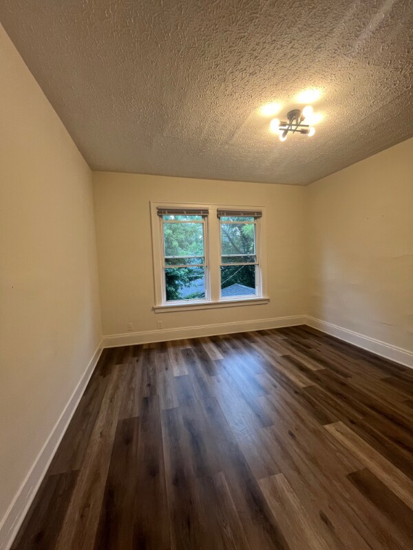 Building Photo - 3265 E Overlook Rd