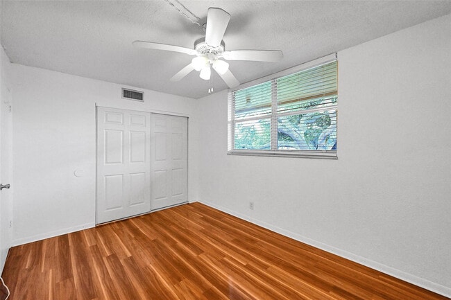 Building Photo - 7173 Orange Dr