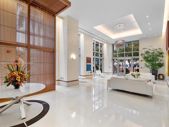 Building Photo - 1060 Brickell Ave