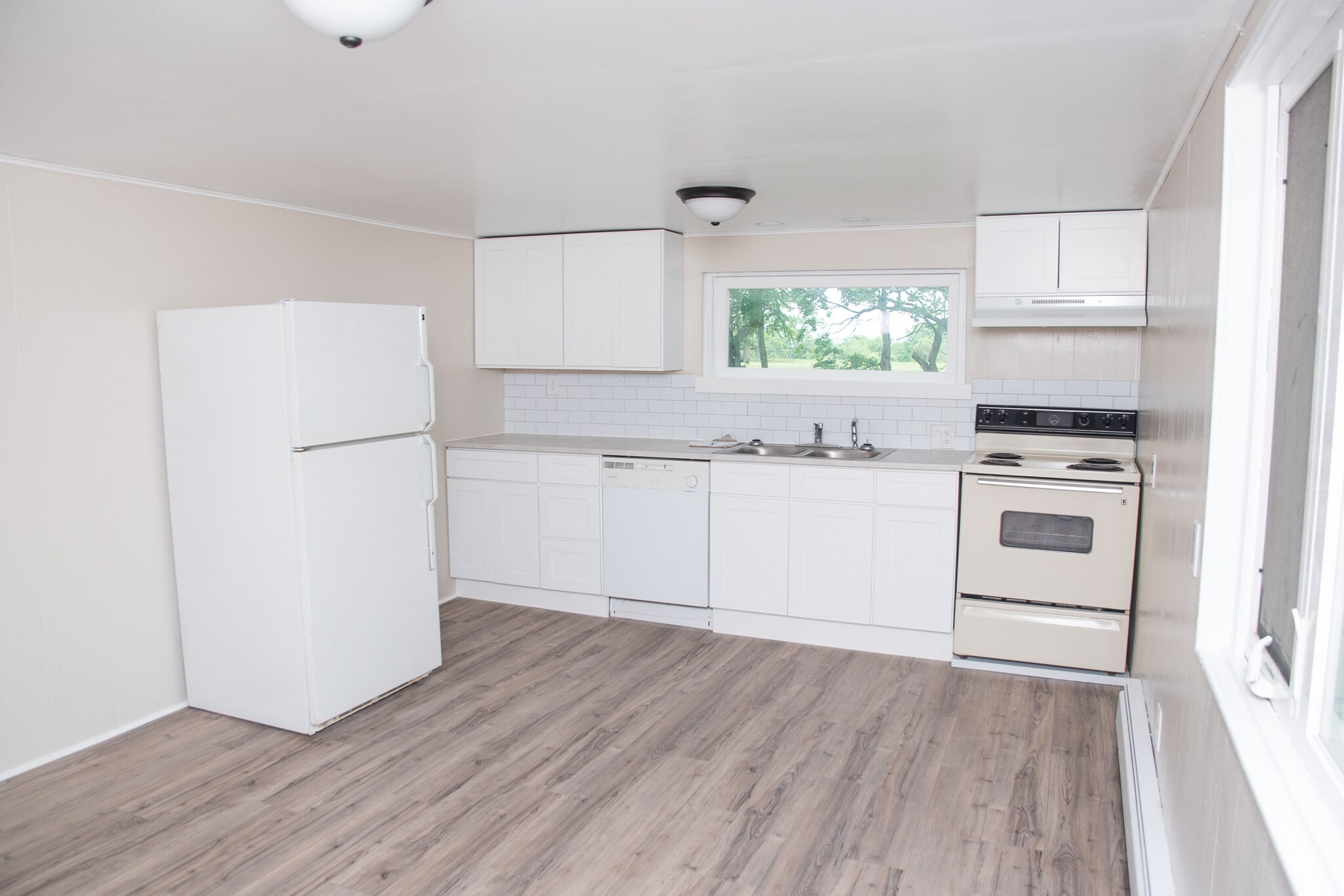 Kitchen - 1024 W Trindle Rd