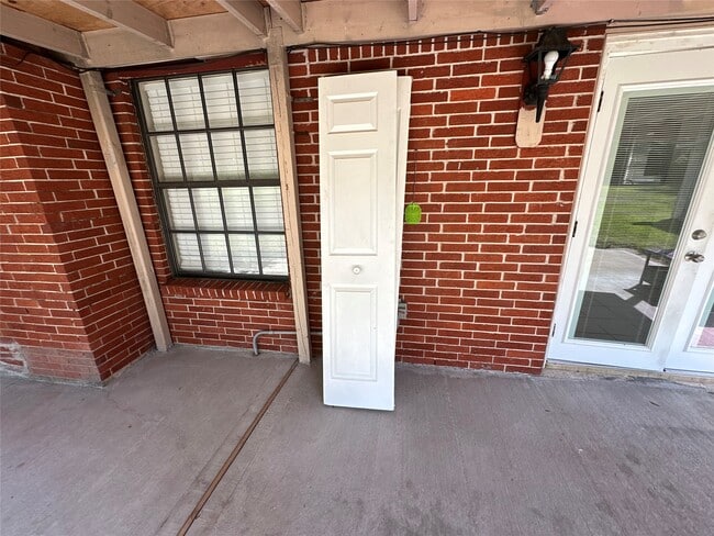 Building Photo - 2523 Stevenson Rd
