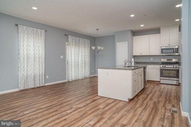 Building Photo - 4029 Silver Charm Ct