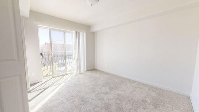 Building Photo - CUTE 2 BED 1 BATH OREM CONDO FOR RENT
