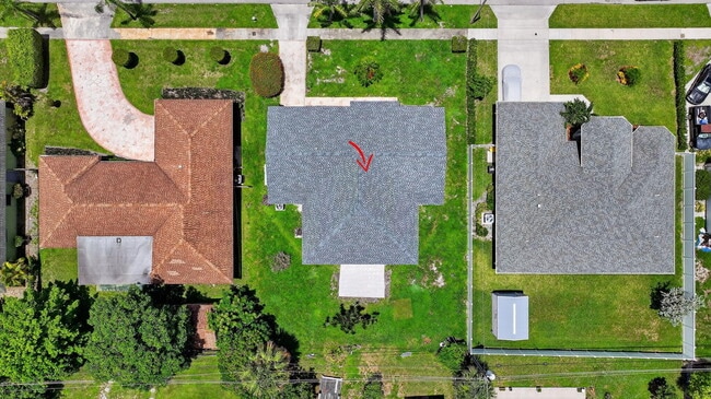 Building Photo - 600 S Mangonia Cir