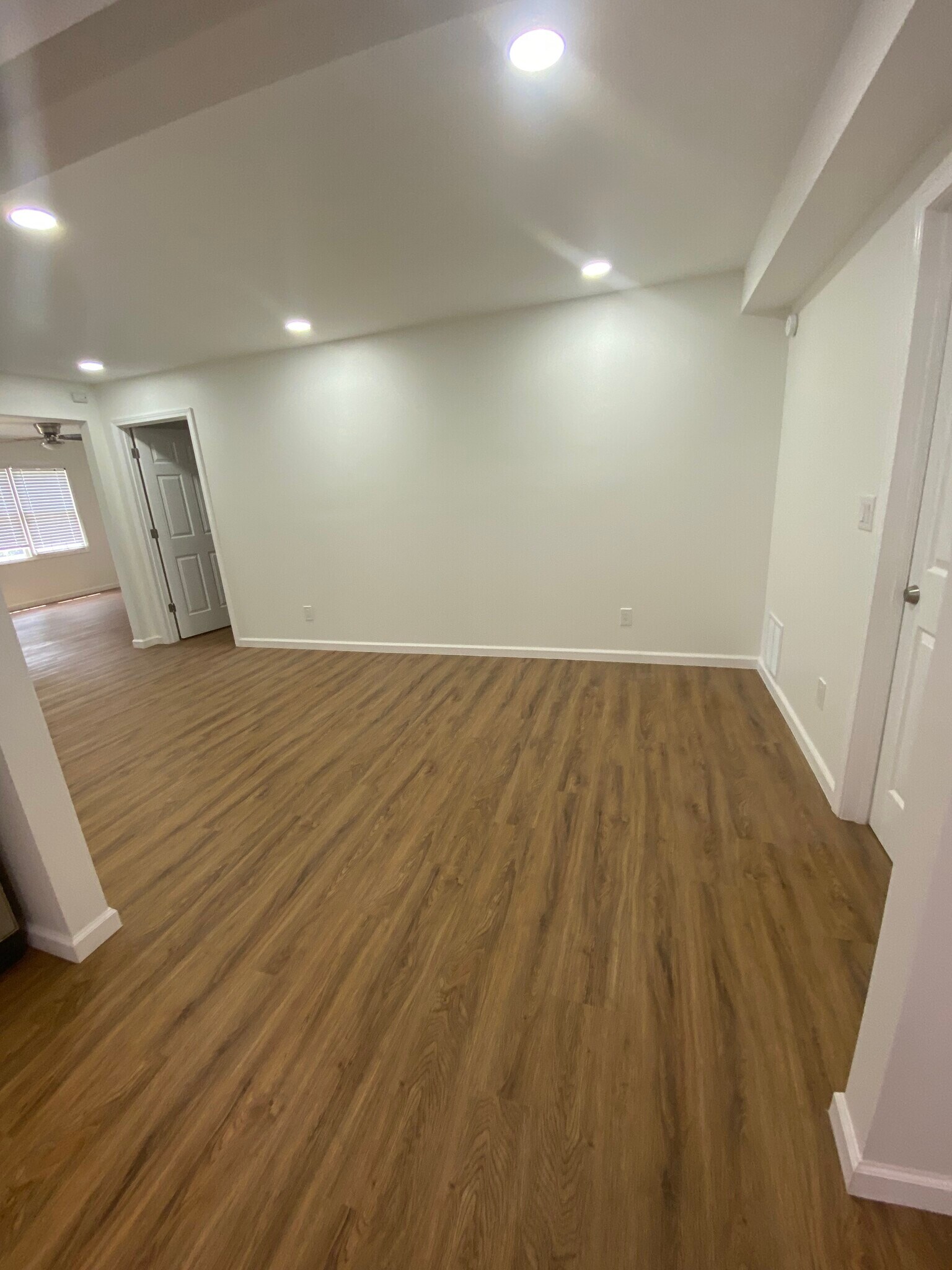 Building Photo - 1102 Maple Creek Rdg