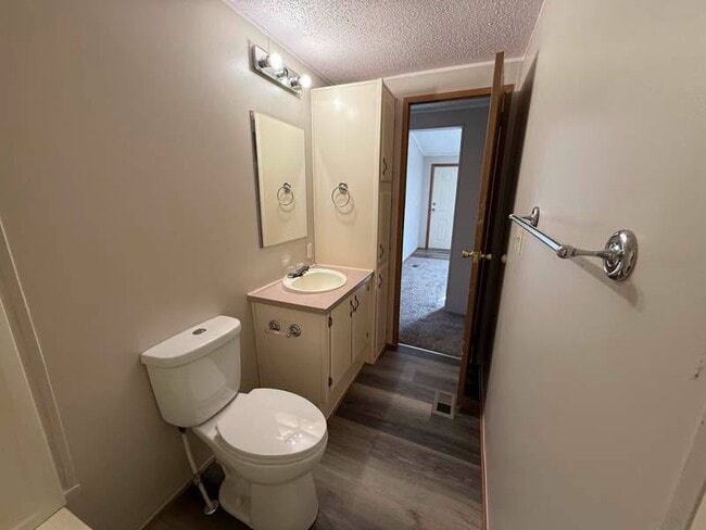Building Photo - Spacious & Affordable 3BR Home in Belleville - Pet-Friendly, Central AC & Only $900!