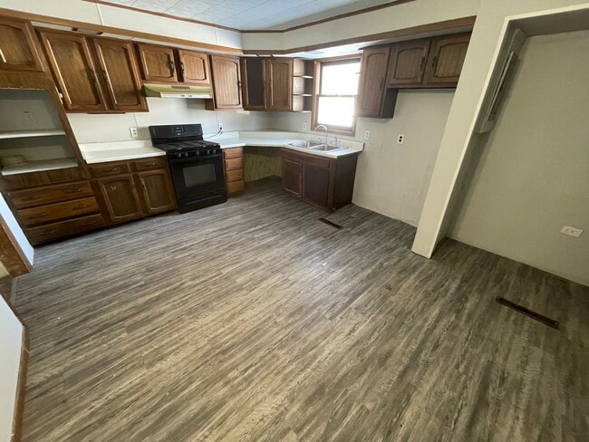 Building Photo - 308 Stewart St