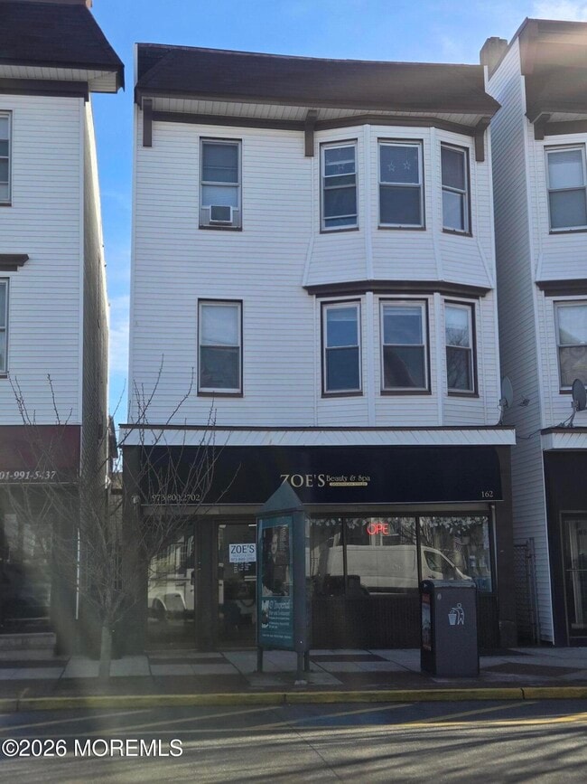 Building Photo - 162 Kearny Ave