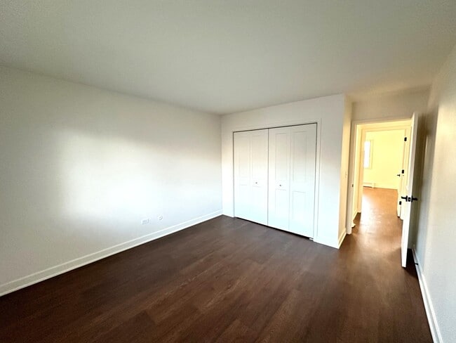 Building Photo - 222 S Tryon St