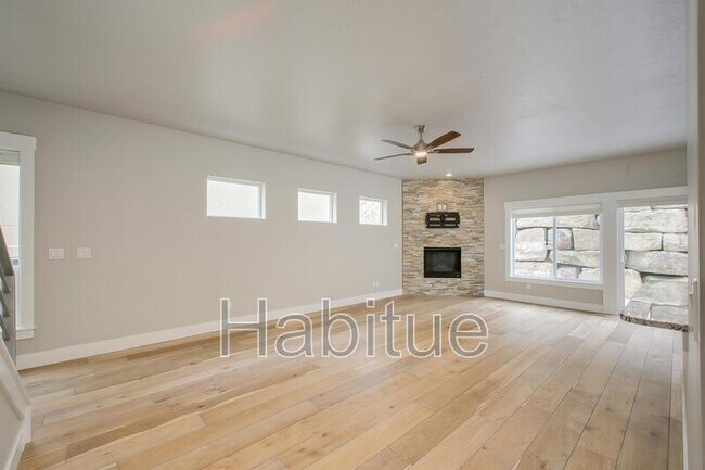 Building Photo - 2248 W Hill Terrace Ln
