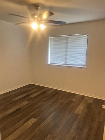 Building Photo - 532 Canary Ln