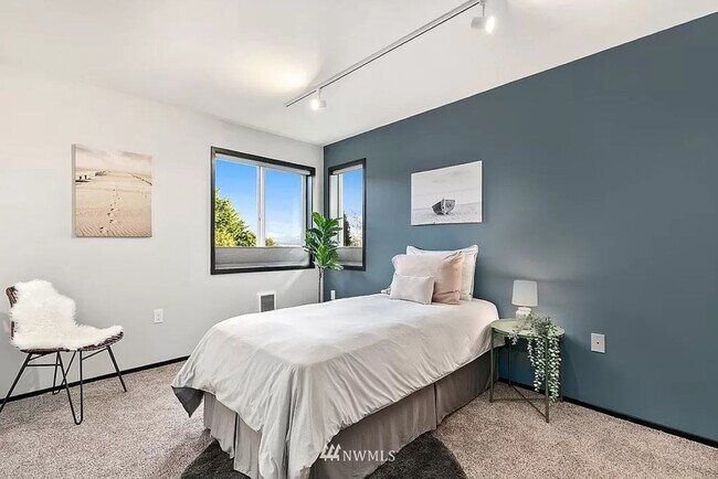 Building Photo - 2Bd/2Ba Seattle Condo