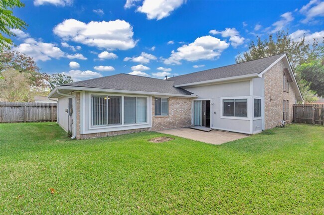 Building Photo - 3407 Pecan Point Dr