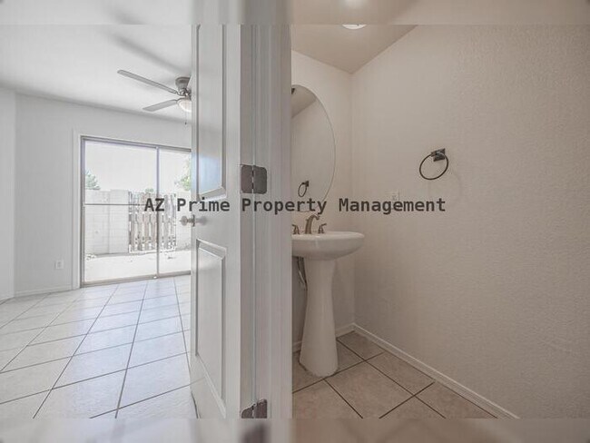 Building Photo - 7801 N 44th Dr