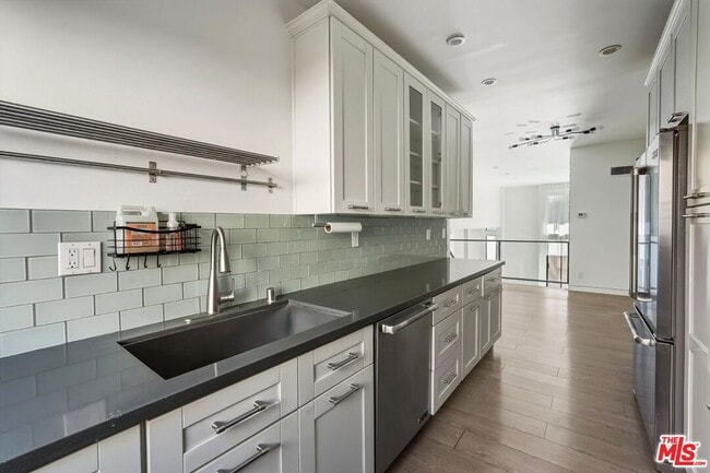 Building Photo - 5307 Wilkinson Ave