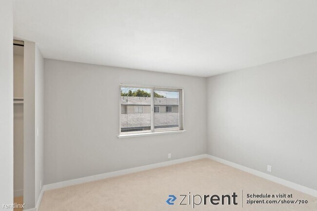Building Photo - 4 br, 2.5 bath Townhome - 32259 Mercury Wa...