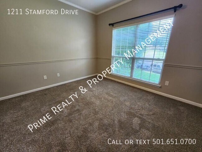 Building Photo - 1211 Stamford Dr