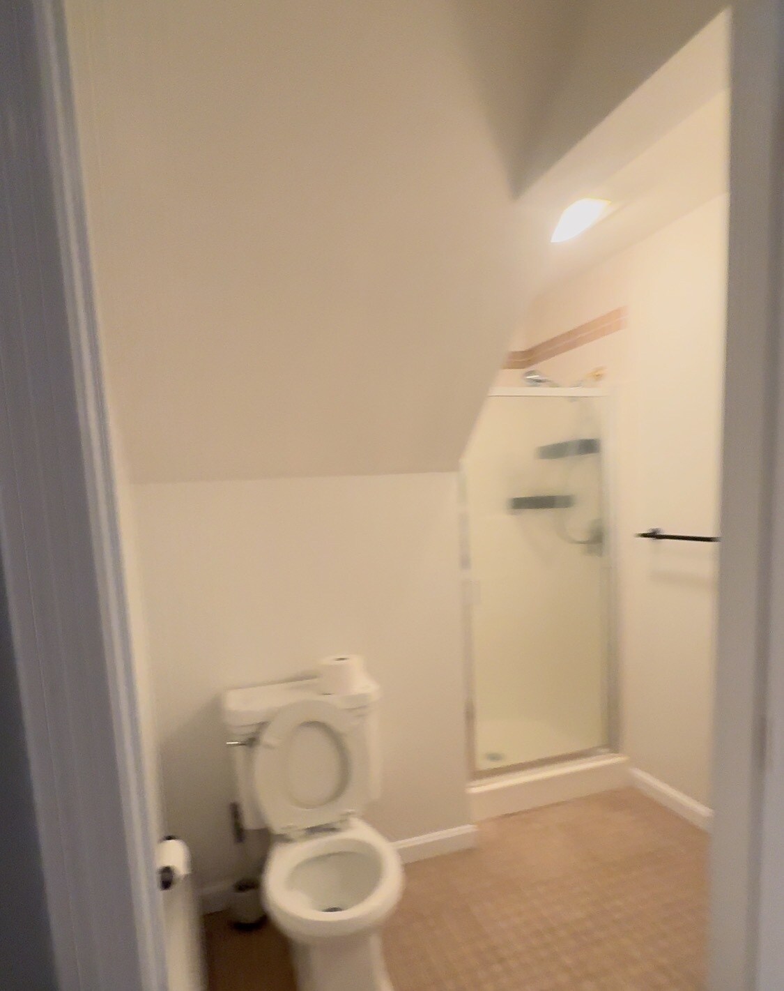 Building Photo - 94 Country Club Dr