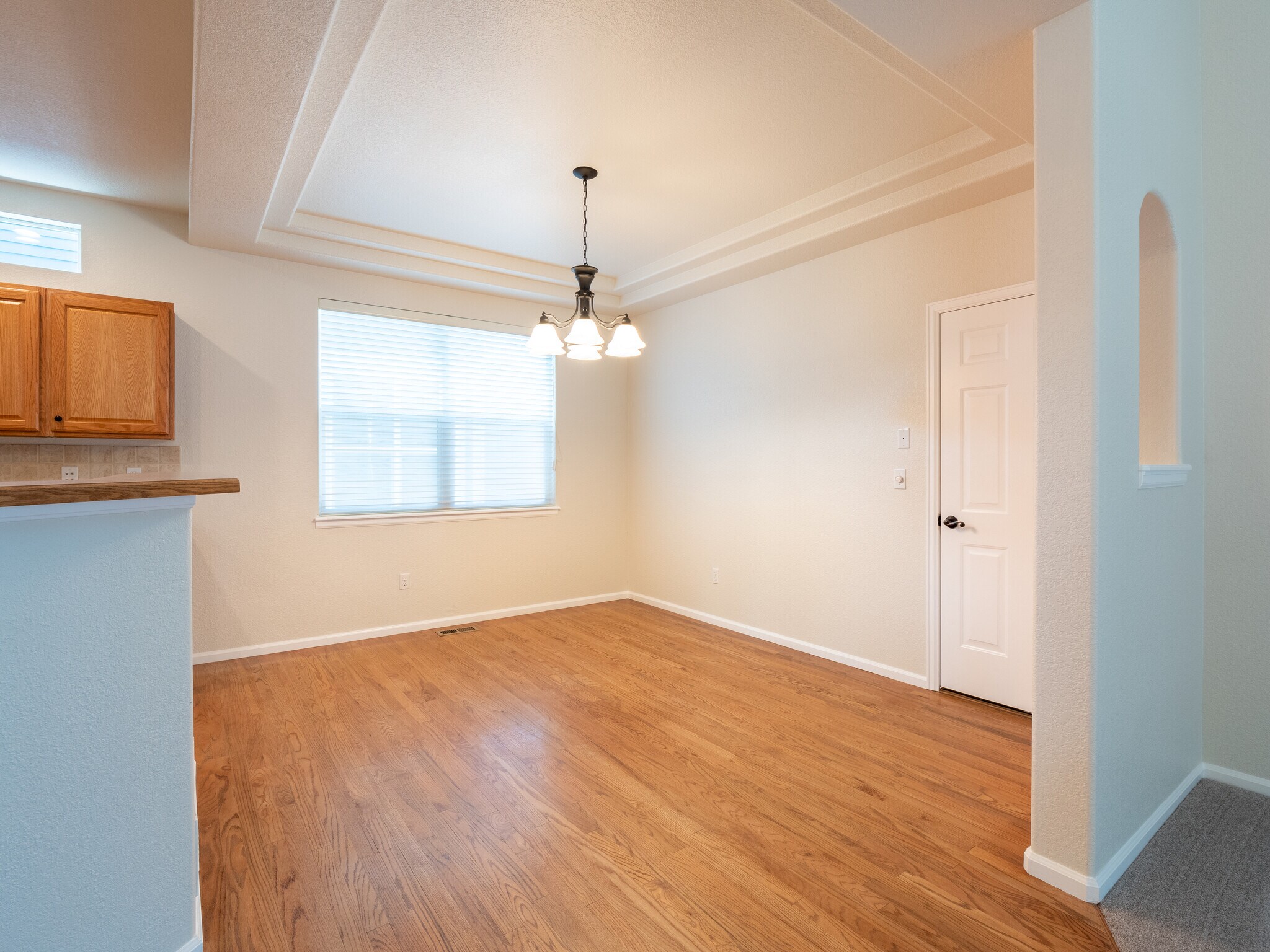 Building Photo - 5162 Cinquefoil Ln