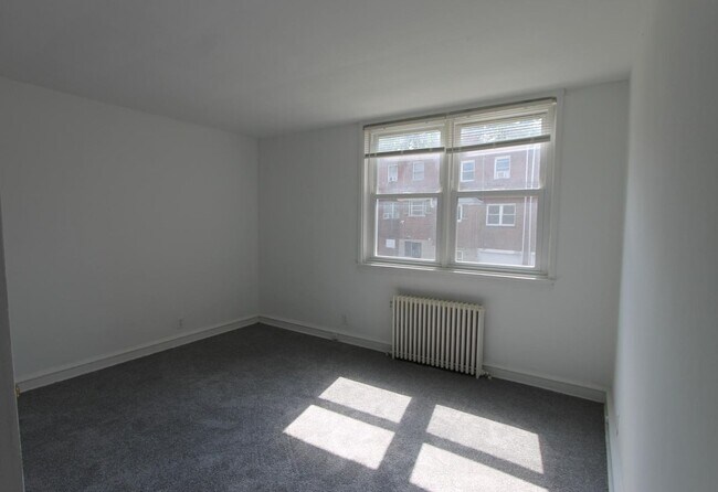 Building Photo - 510 S Pleasant Pl
