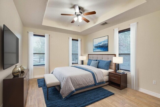 Building Photo - 118 N Buckhorn Dr