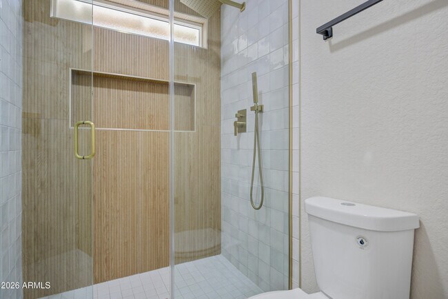 Building Photo - 6863 E Kelton Ln