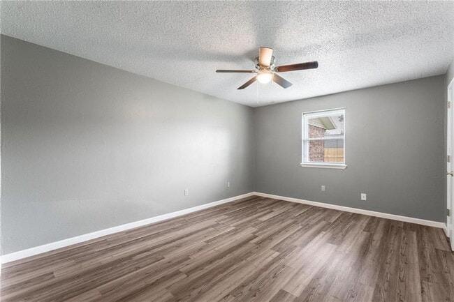 Building Photo - 2508 W Olrich St