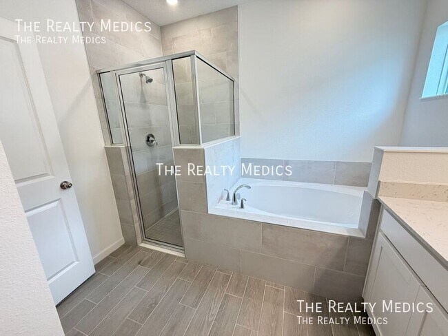 Building Photo - 6578 SW 89th Loop