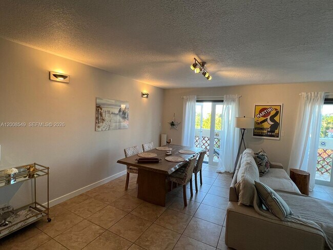 Building Photo - 227 Michigan Ave