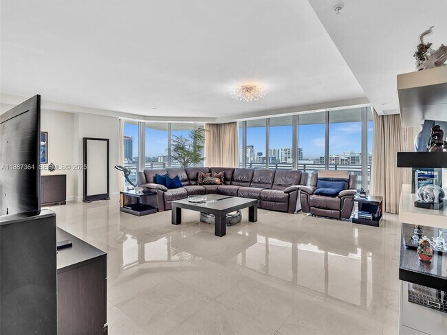 Building Photo - 3535 S Ocean Dr