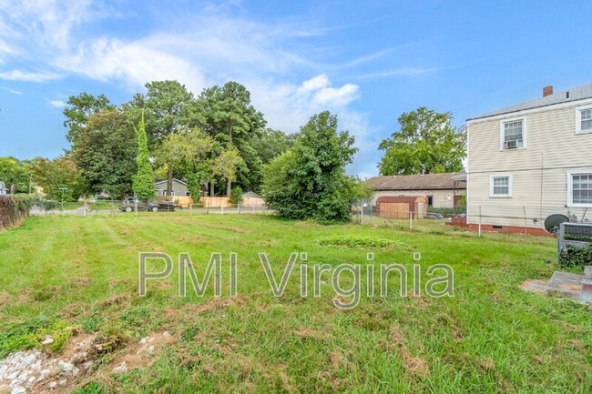 Building Photo - 1623 Deep Creek Blvd