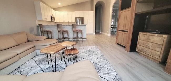Building Photo - 11595 Pamplona Blvd