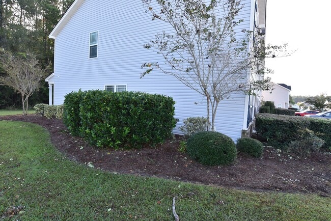 Building Photo - 32 Winter Lake Cir