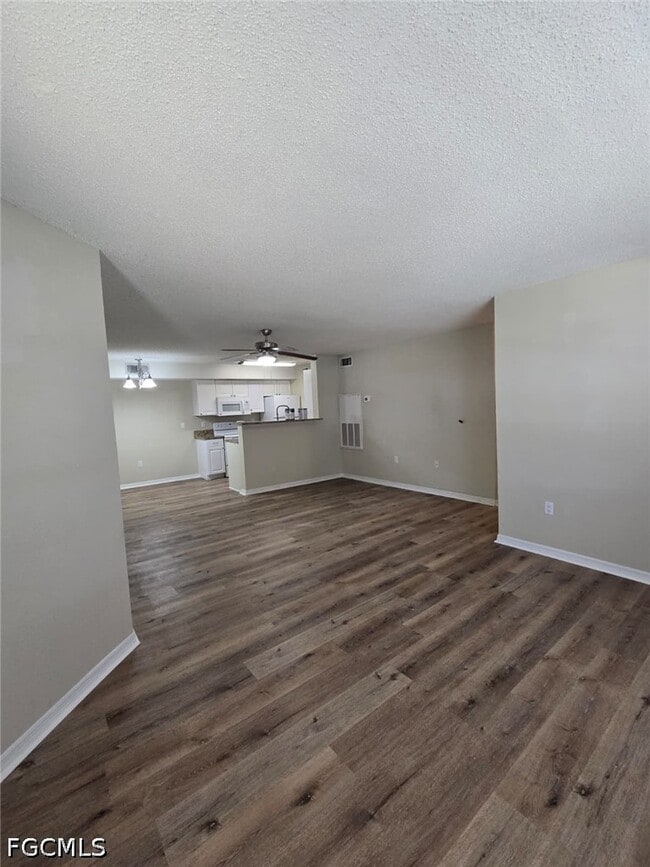 Building Photo - 12730 Equestrian Cir