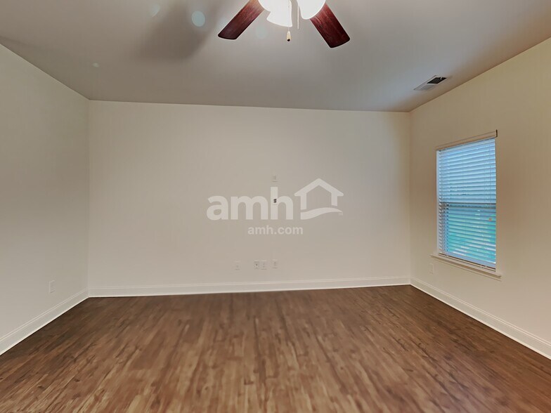 Building Photo - 258 Makenna Dr