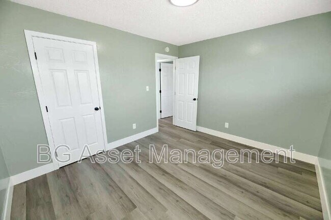 Building Photo - 1610 Sanford Ave