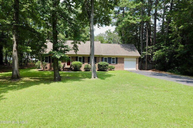Building Photo - 202 Haldane Dr