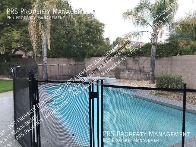 Building Photo - 3935 S Hollyhock Pl