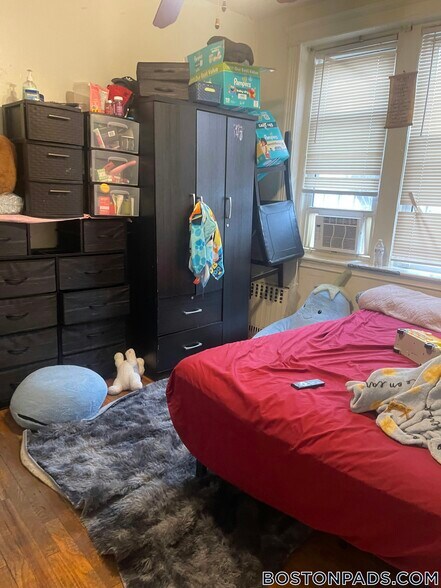 Building Photo - 107 Gordon St