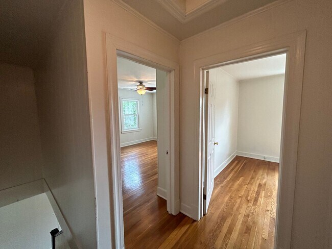 Building Photo - 1609 W Club Blvd
