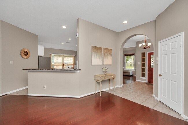 Building Photo - 23939 River Pl Dr