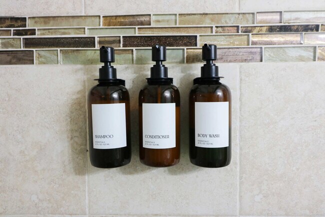 Building Photo - 7727 NW 4th Ct