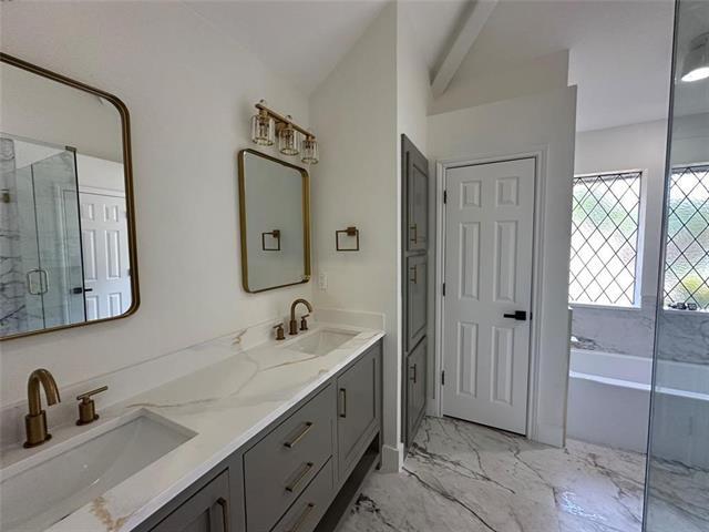 Building Photo - 2109 S Winding Creek Dr